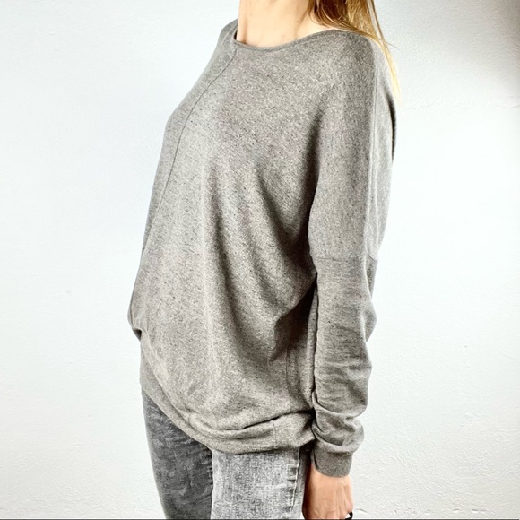 CABI | 🐨 Dark Heathered Gray Thin Knit Oversized Loose Sweater - Picture 2 of 14